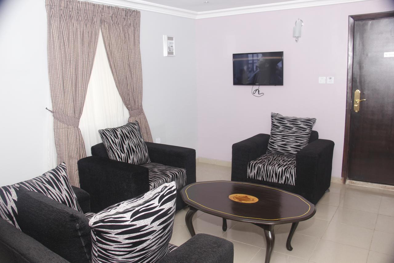 Crown Cottage Hotel Ikeja Dış mekan fotoğraf