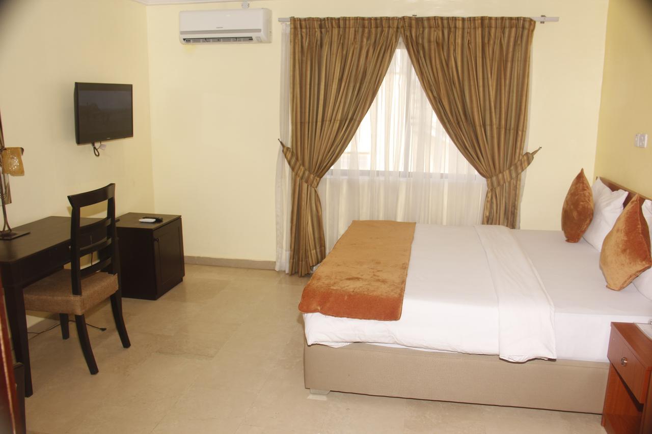 Crown Cottage Hotel Ikeja Dış mekan fotoğraf